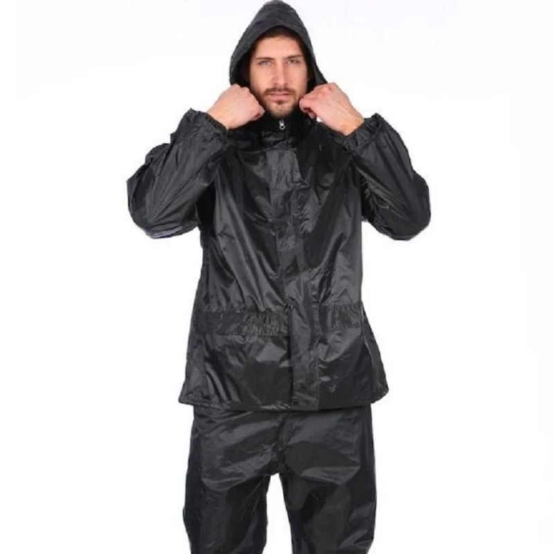Zwarte motorfiets zwarte volwa - Motorcycle Gear Rain recensie en prijs